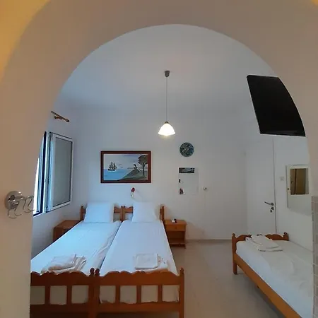 Iliada * Skiathos Town
