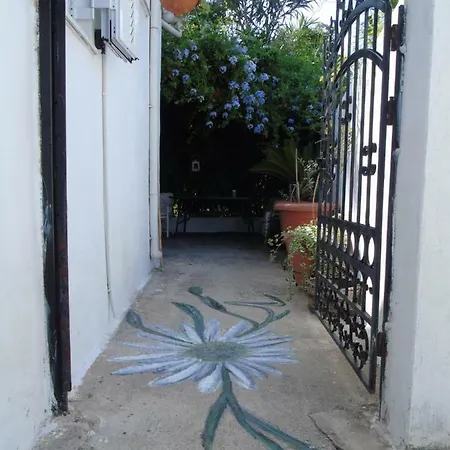 Iliada Skiathos Town