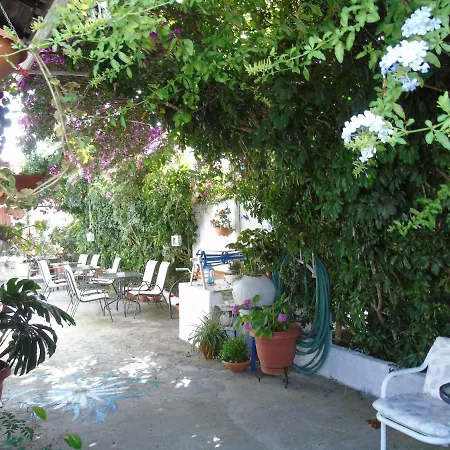 Iliada Skiathos Town